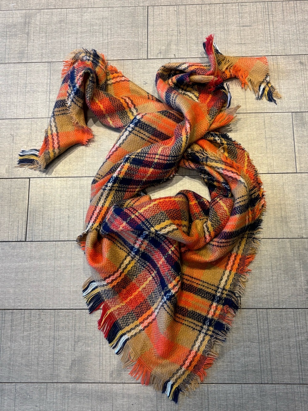 🎀4/$20🎀Cozy Plaid Triangle Scarf in Orange and Navy